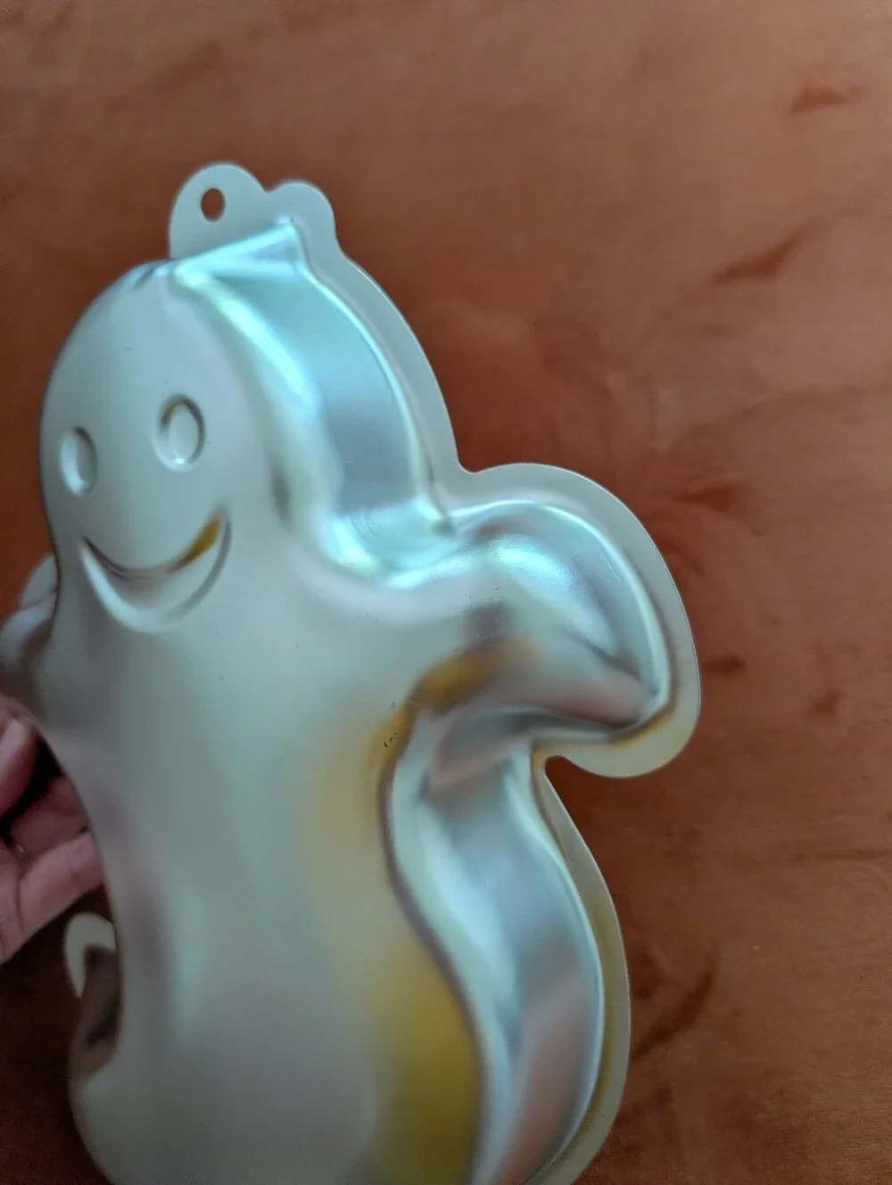 Halloween Smiling Ghost Cake Pan